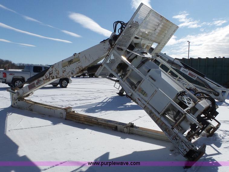 image for item K4578 2000 IMT 16000 Series II crane