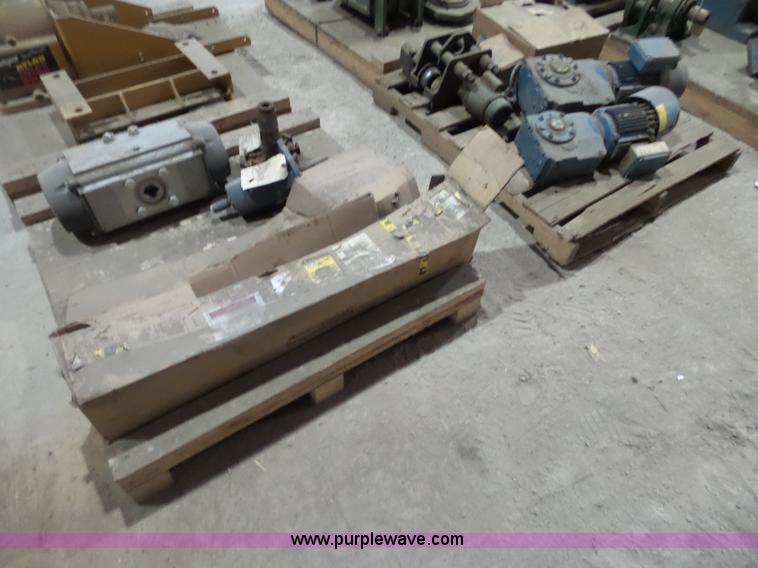 image for item L3980 Assorted electric motors and parts