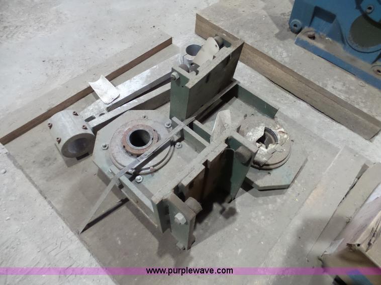 image for item L3980 Assorted electric motors and parts