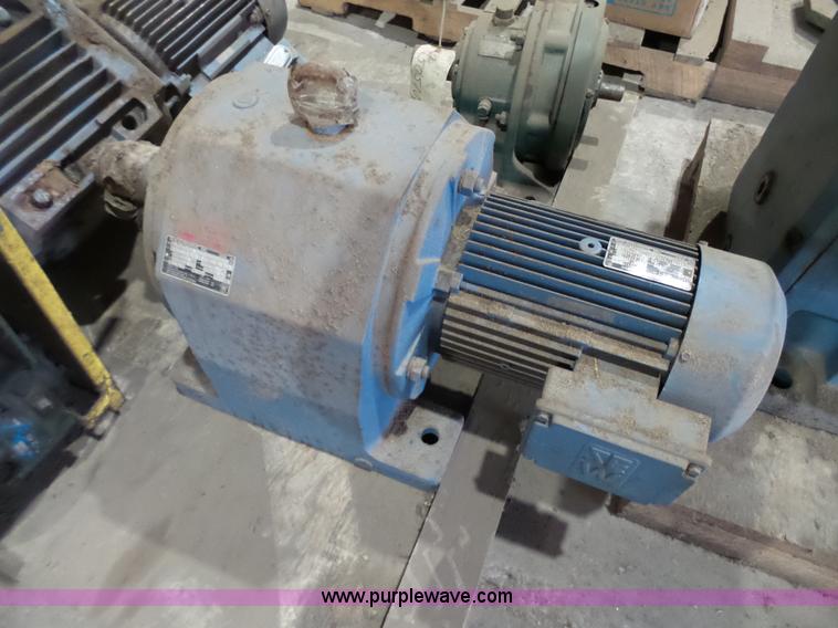 image for item L3980 Assorted electric motors and parts