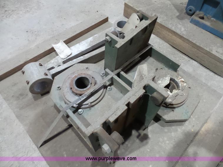 image for item L3980 Assorted electric motors and parts