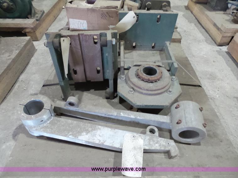 image for item L3980 Assorted electric motors and parts