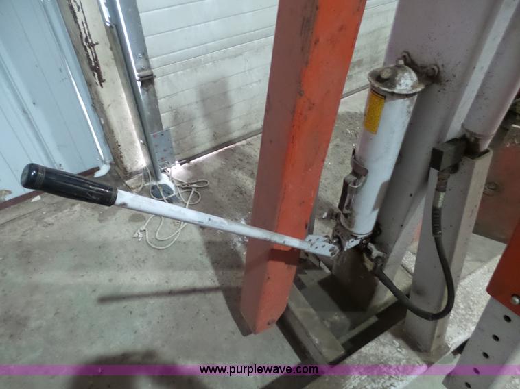 image for item L3997 Power Team hydraulic grapple