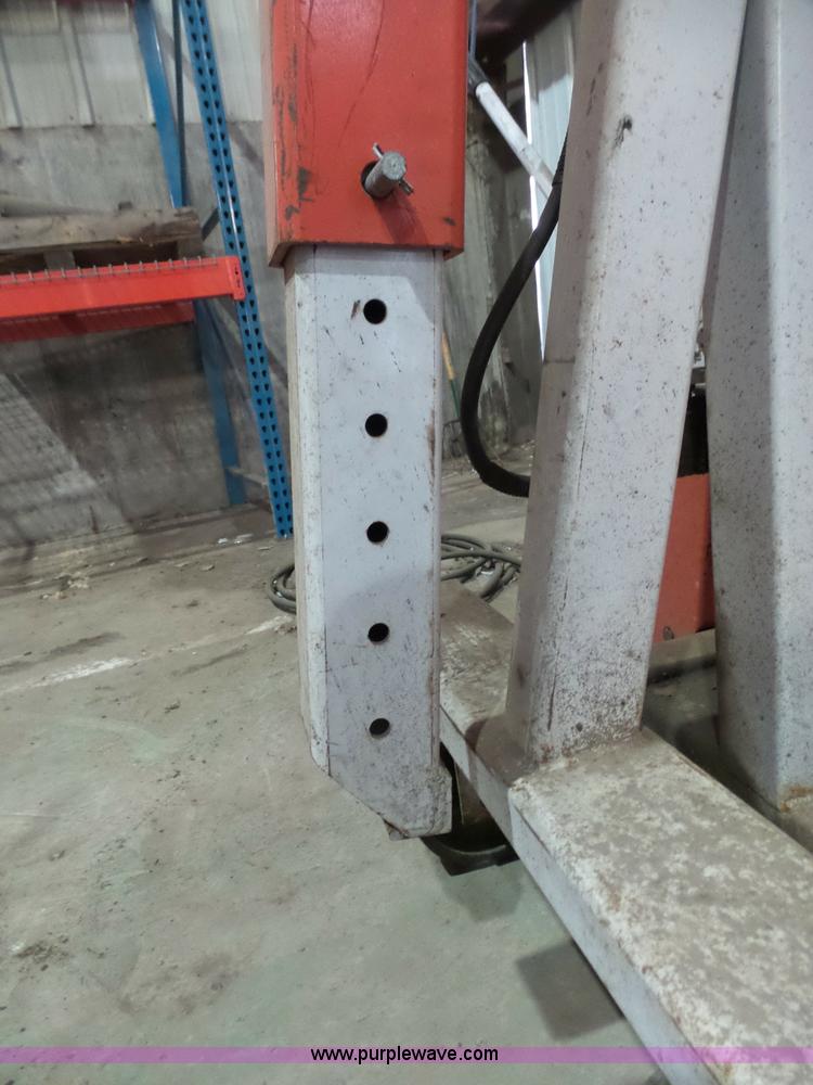 image for item L3997 Power Team hydraulic grapple