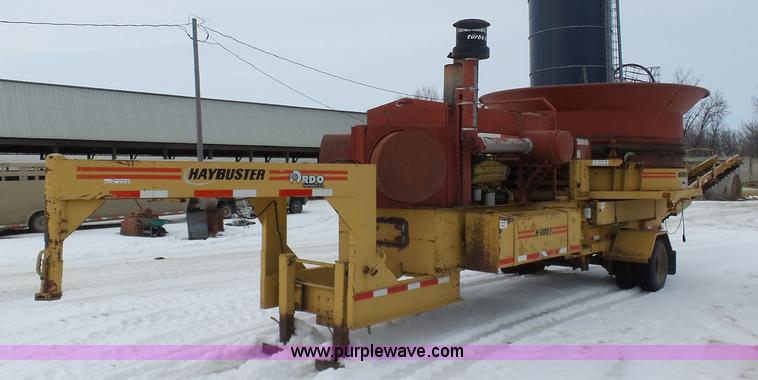 image for item BH9423 1992 HayBuster H-1100E tub grinder