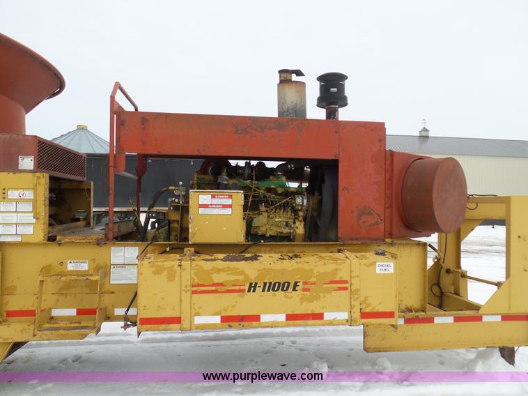 image for item BH9423 1992 HayBuster H-1100E tub grinder