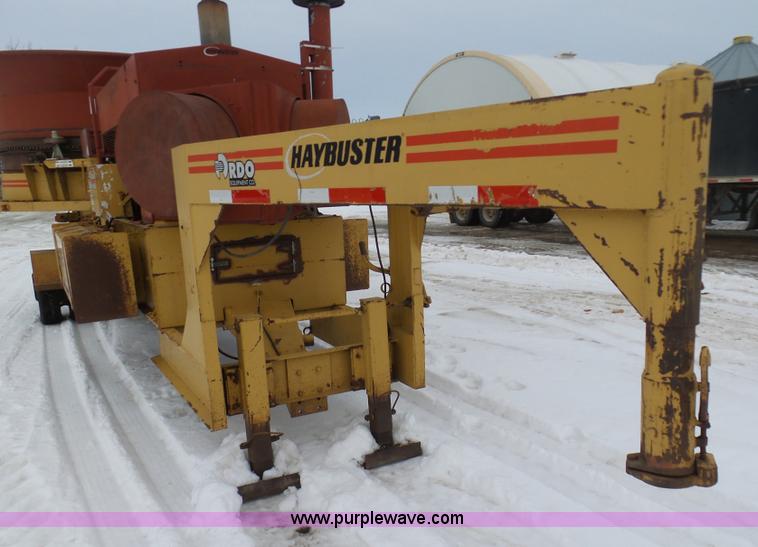 image for item BH9423 1992 HayBuster H-1100E tub grinder