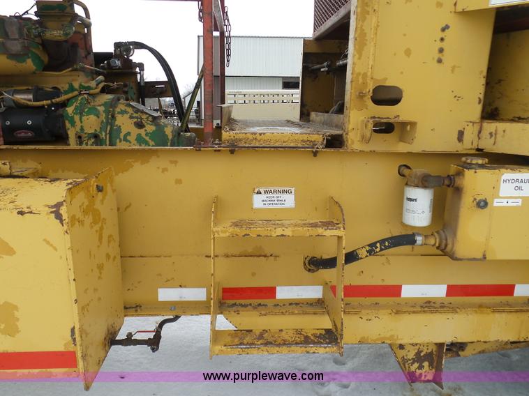 image for item BH9423 1992 HayBuster H-1100E tub grinder