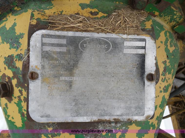 image for item BH9423 1992 HayBuster H-1100E tub grinder