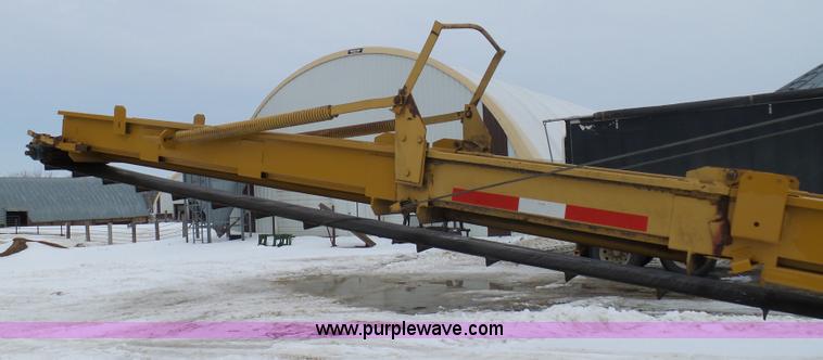 image for item BH9423 1992 HayBuster H-1100E tub grinder