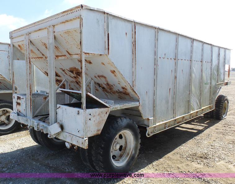 image for item BI9233 Shop built hopper bottom grain cart
