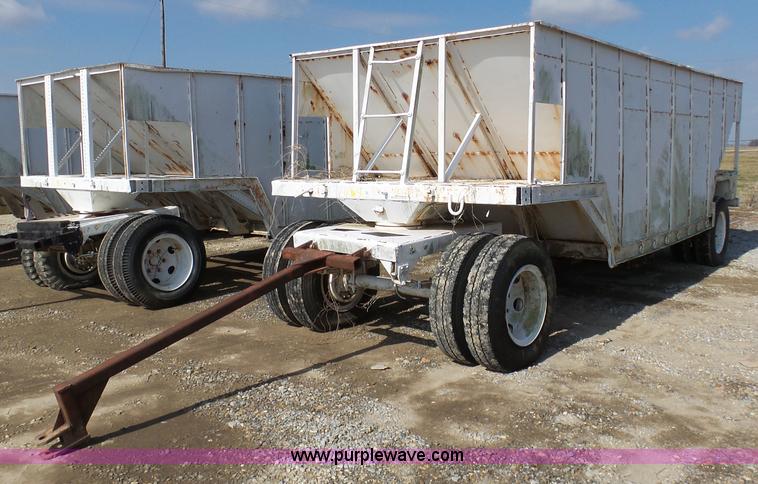 image for item BI9234 Shop built hopper bottom grain cart