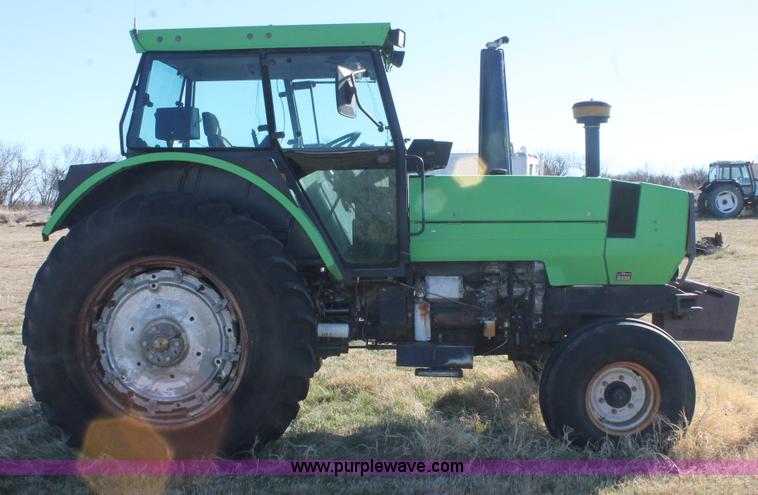 image for item BJ9343 1986 Deutz Allis 7120 tractor