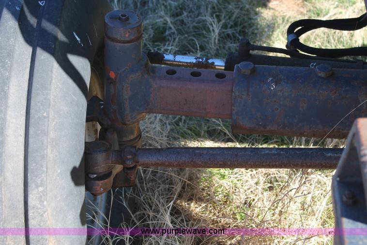 image for item BJ9343 1986 Deutz Allis 7120 tractor