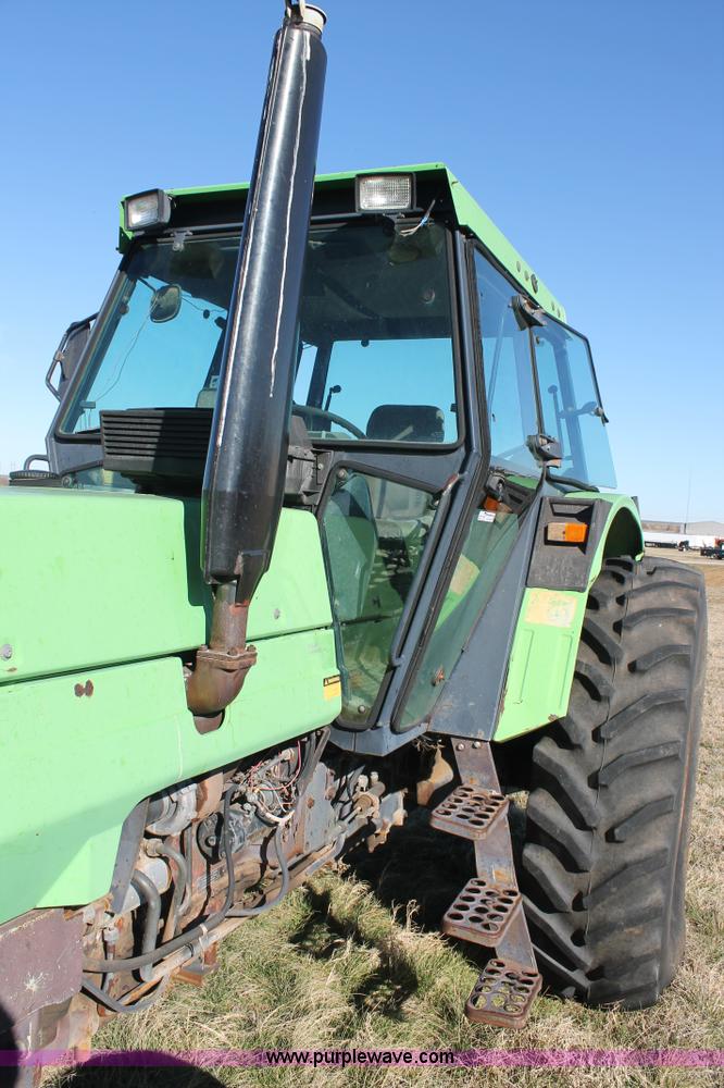 image for item BJ9343 1986 Deutz Allis 7120 tractor