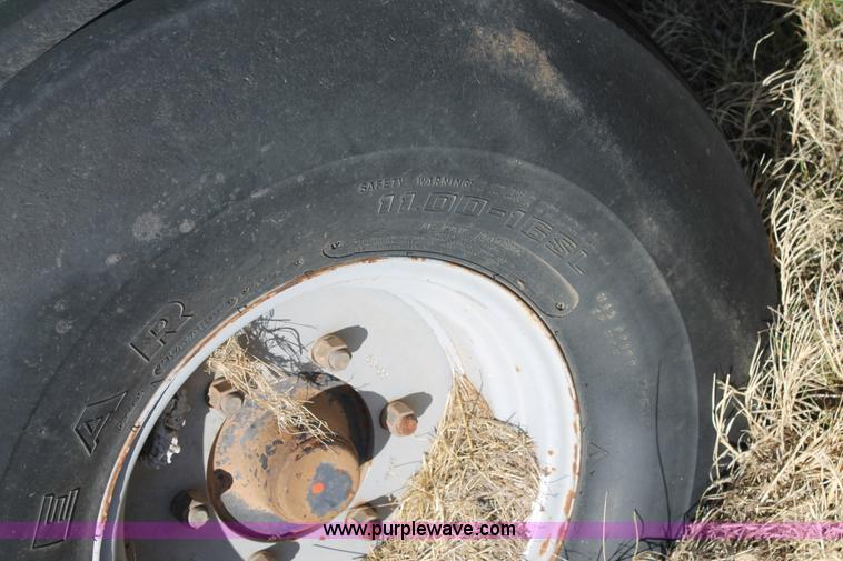 image for item BJ9343 1986 Deutz Allis 7120 tractor