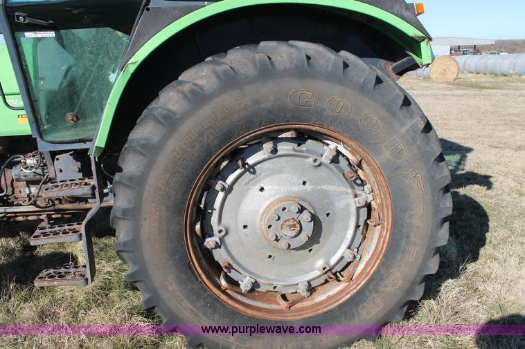 image for item BJ9343 1986 Deutz Allis 7120 tractor