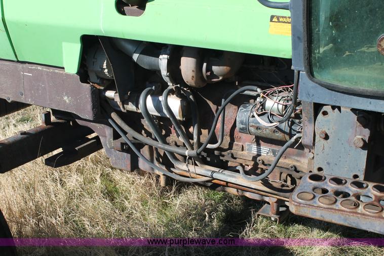 image for item BJ9343 1986 Deutz Allis 7120 tractor