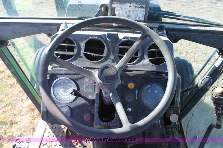 image for item BJ9343 1986 Deutz Allis 7120 tractor