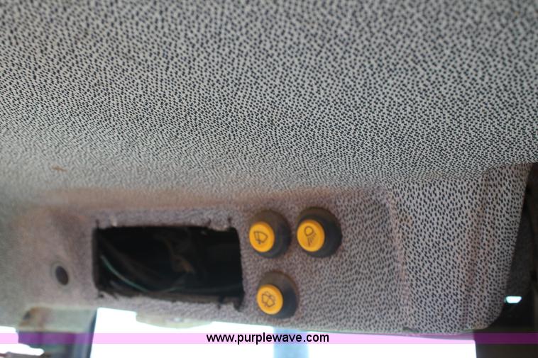 image for item BJ9343 1986 Deutz Allis 7120 tractor