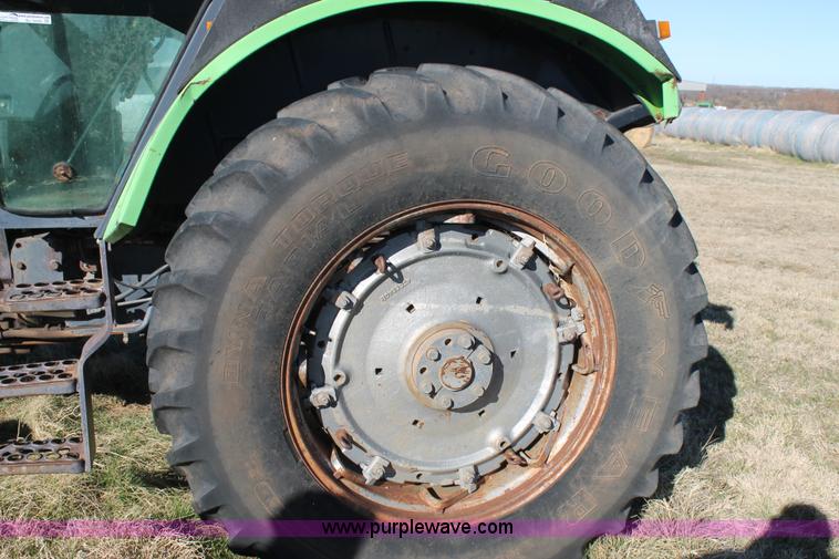 image for item BJ9343 1986 Deutz Allis 7120 tractor