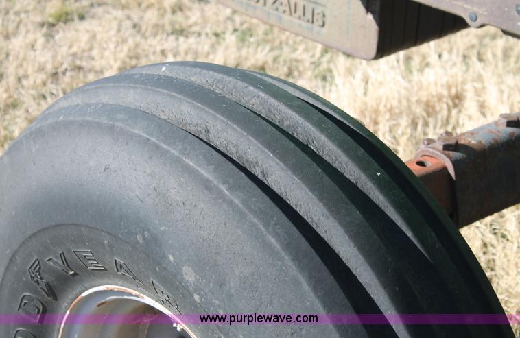 image for item BJ9343 1986 Deutz Allis 7120 tractor