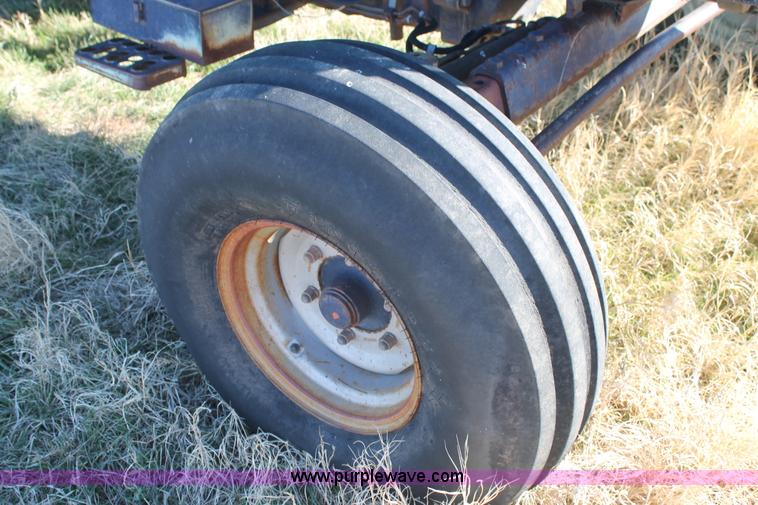 image for item BJ9343 1986 Deutz Allis 7120 tractor