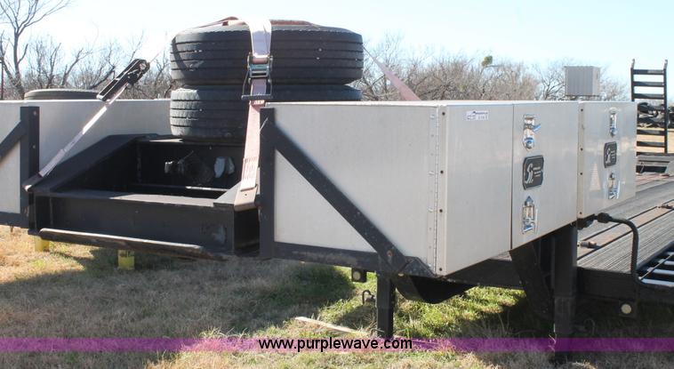 image for item BJ9348 2000 Trailtech combine trailer