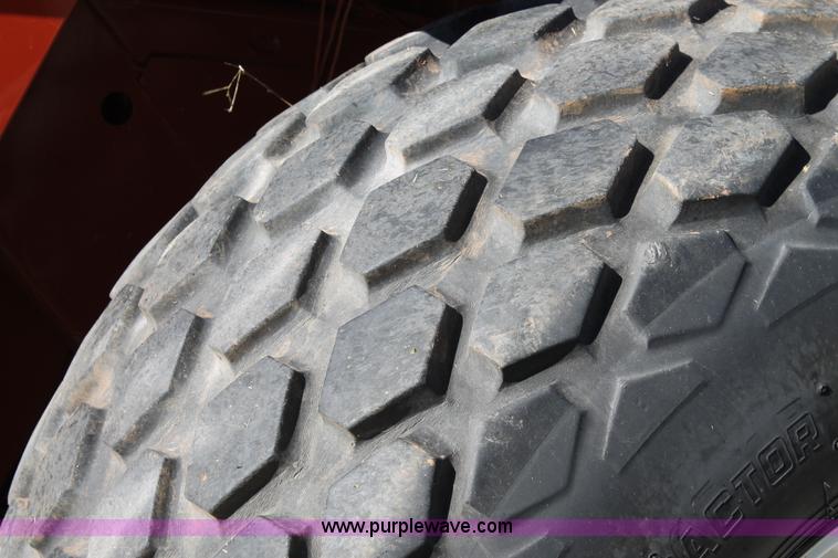 image for item BJ9350 2002 Hesston 4910 square baler