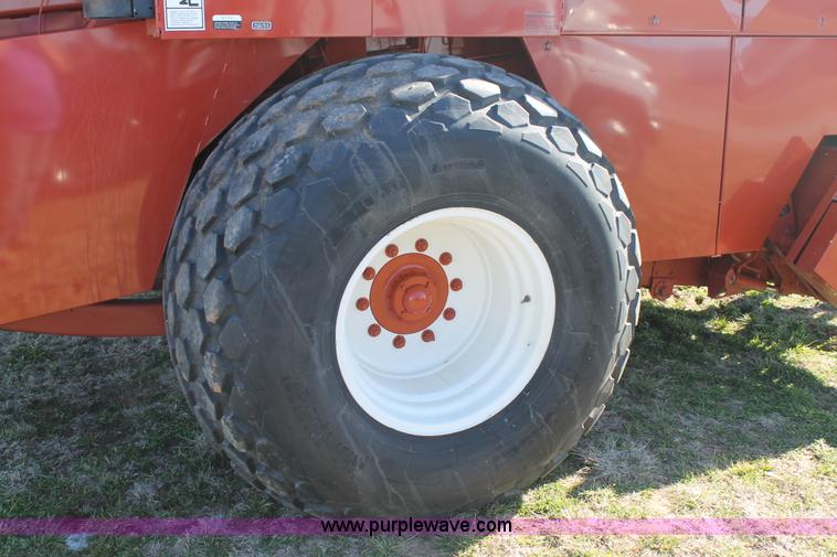 image for item BJ9350 2002 Hesston 4910 square baler