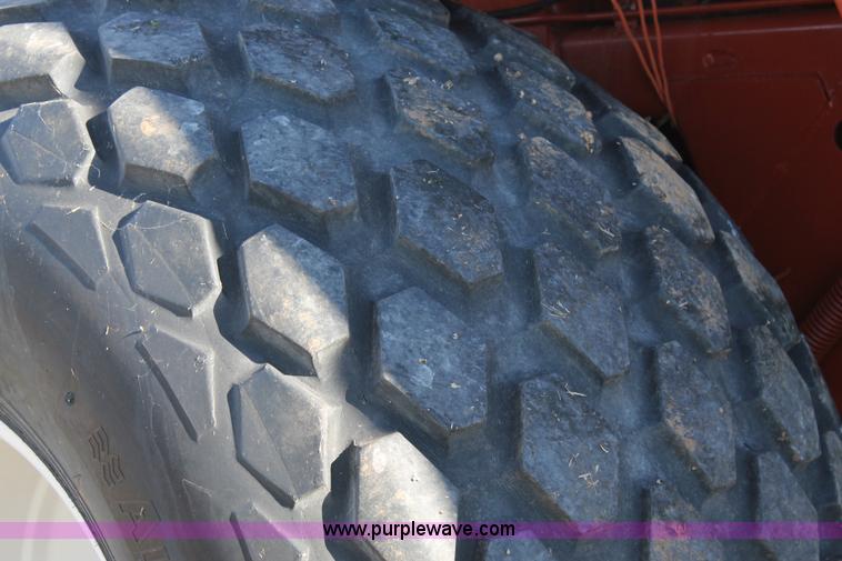 image for item BJ9350 2002 Hesston 4910 square baler