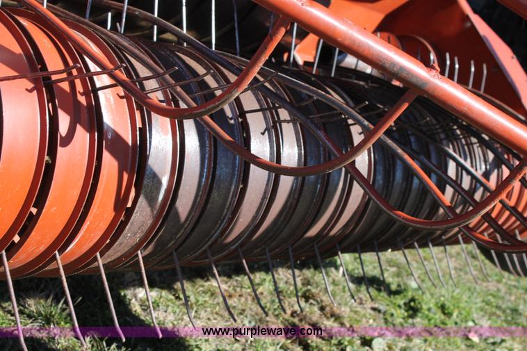 image for item BJ9350 2002 Hesston 4910 square baler