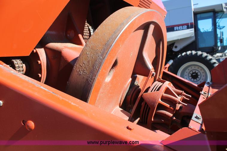 image for item BJ9350 2002 Hesston 4910 square baler