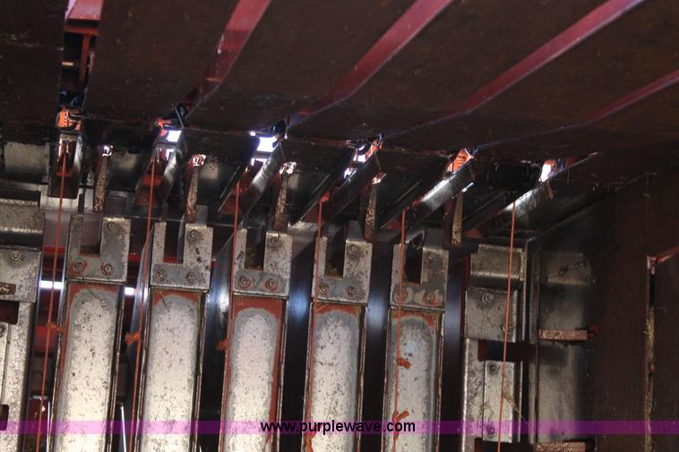 image for item BJ9350 2002 Hesston 4910 square baler