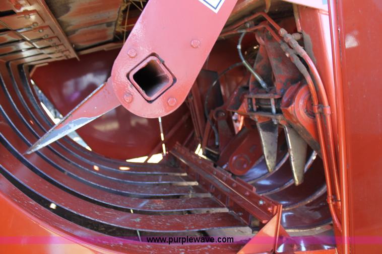 image for item BJ9350 2002 Hesston 4910 square baler