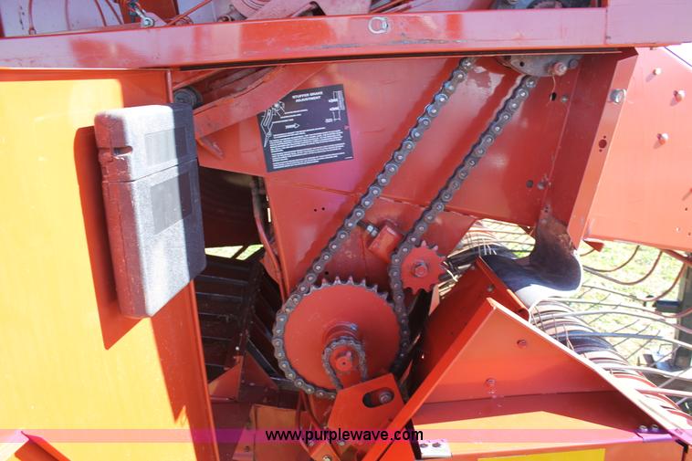 image for item BJ9350 2002 Hesston 4910 square baler