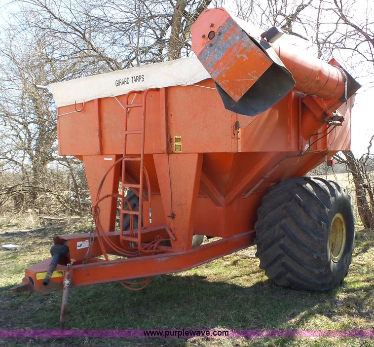 image for item BL9675 UFT 500 grain cart