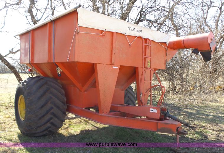 image for item BL9675 UFT 500 grain cart
