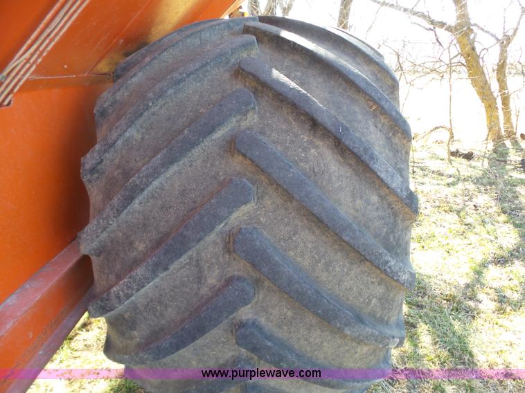 image for item BL9675 UFT 500 grain cart