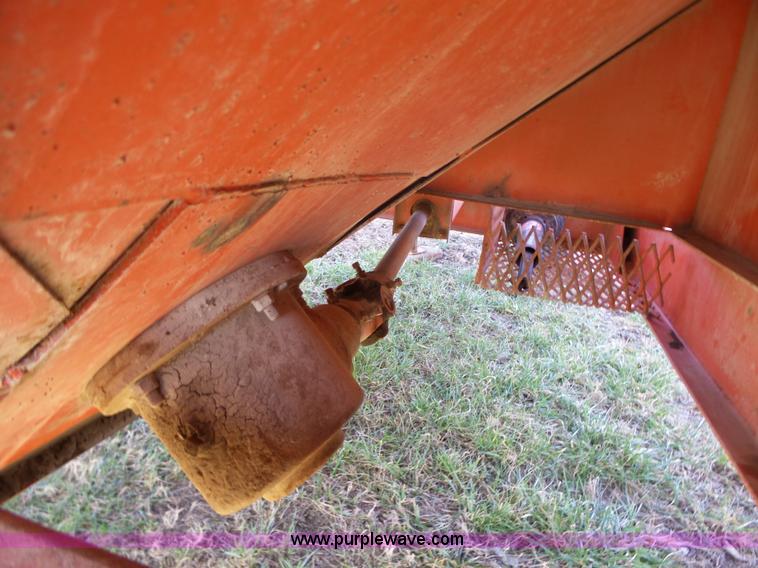 image for item BL9675 UFT 500 grain cart