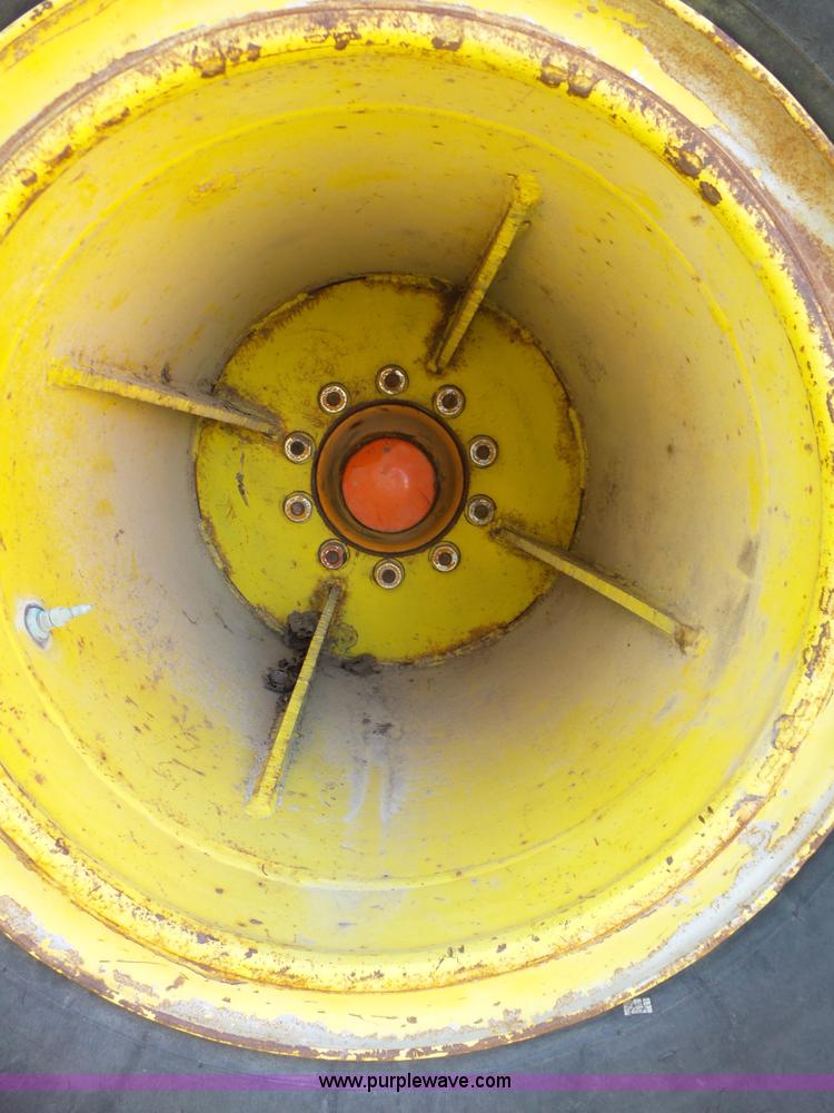 image for item BL9675 UFT 500 grain cart