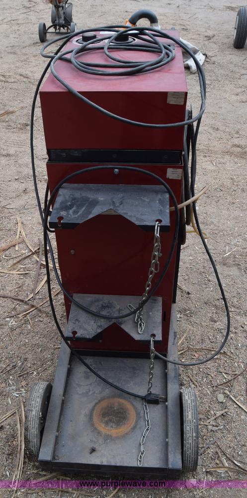 image for item BX9844 Snap-on YA205A mig welder