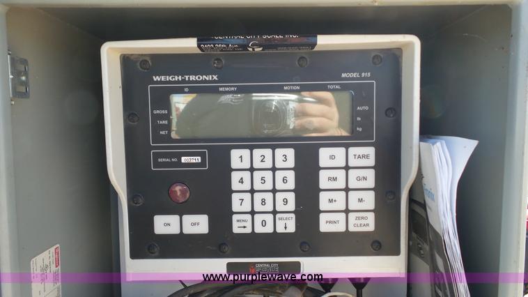 image for item BZ9045 Weigh-Tronix 915 scale