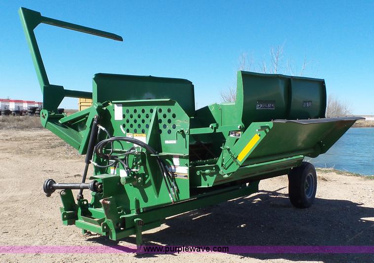 image for item BZ9048 Frontier BP116 bale processor