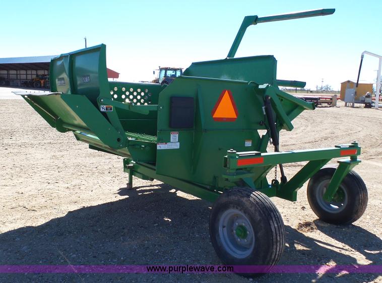 image for item BZ9048 Frontier BP116 bale processor