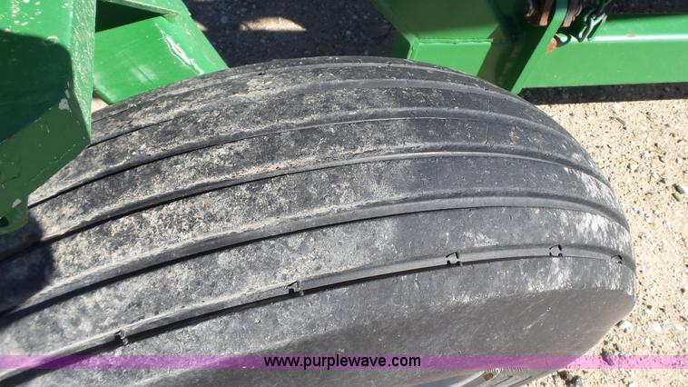 image for item BZ9048 Frontier BP116 bale processor