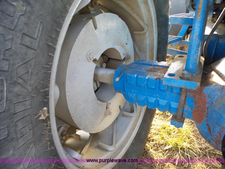 image for item G7808 1989 Ford TW25 MFWD tractor