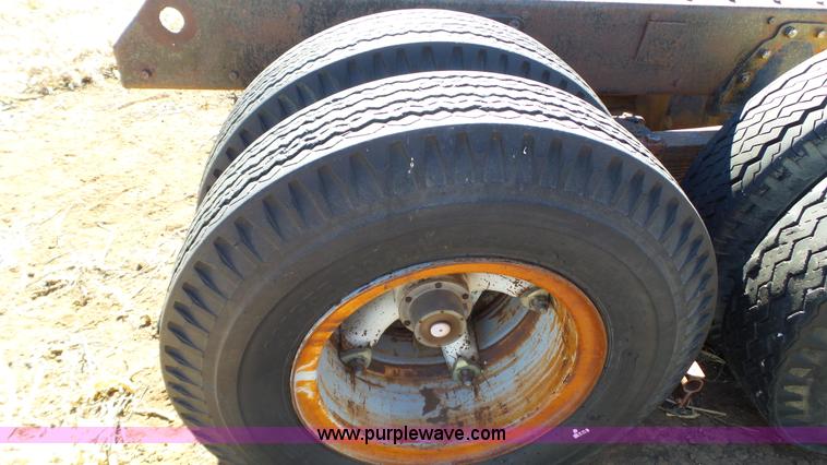 image for item J1269 1967 GMC 7500 truck cab and chassis