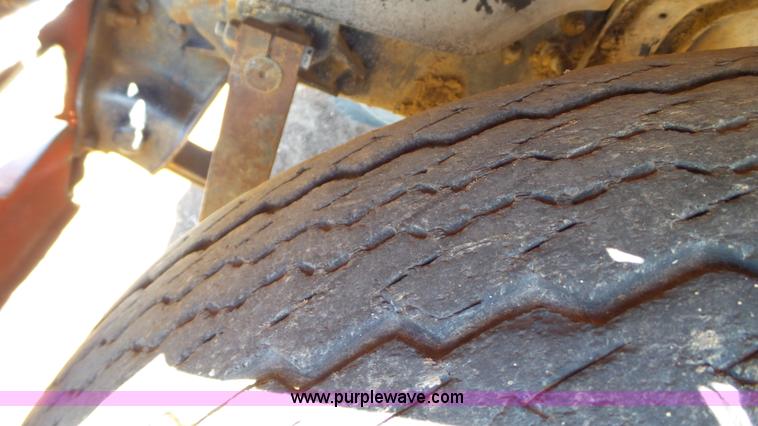 image for item J1269 1967 GMC 7500 truck cab and chassis