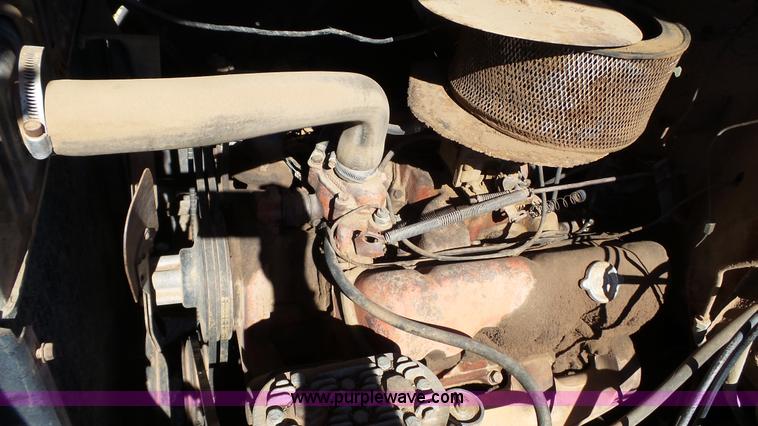 image for item J1269 1967 GMC 7500 truck cab and chassis